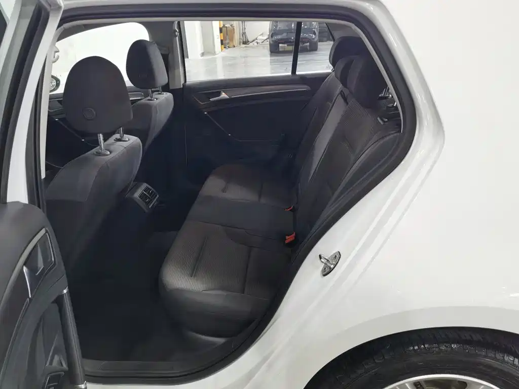 Volkswagen Golf — миниатюра 15