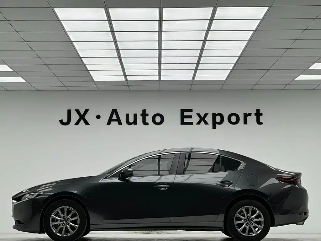 Mazda 3 Axela — миниатюра 4