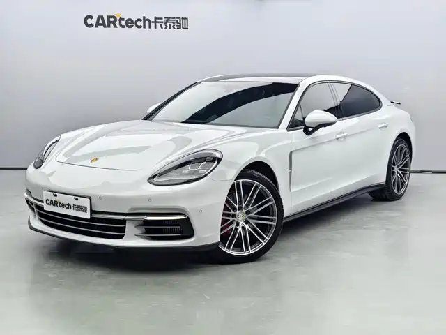 PORSCHE PANAMERA 2020