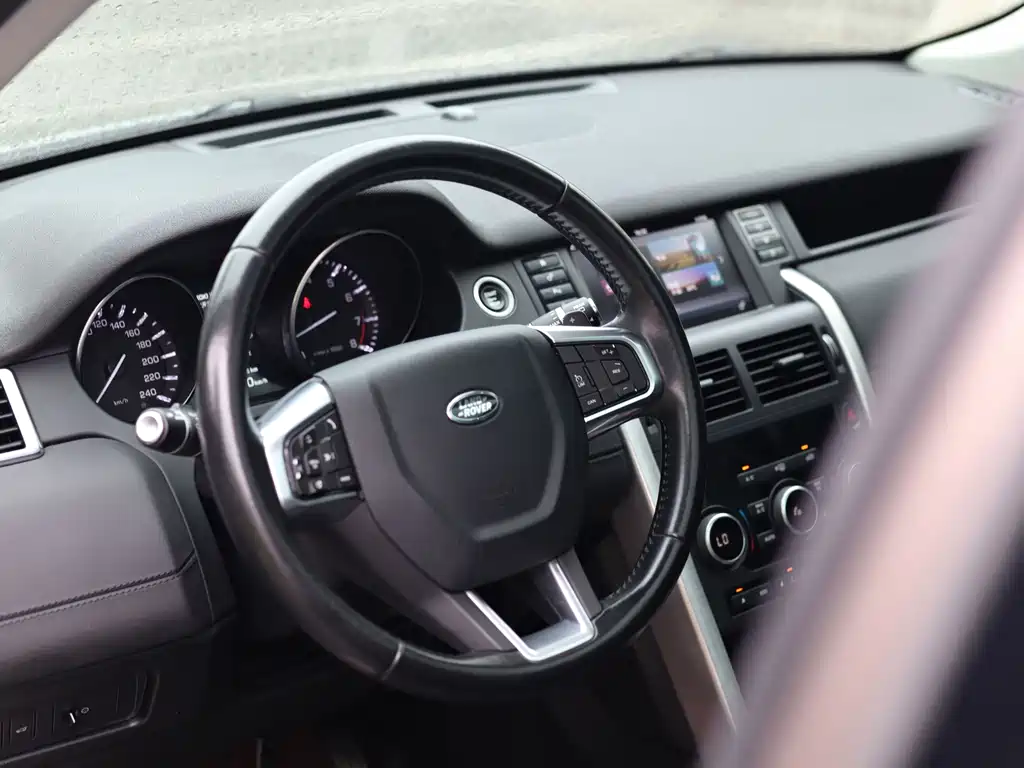 Land Rover Discovery Sport — миниатюра 21