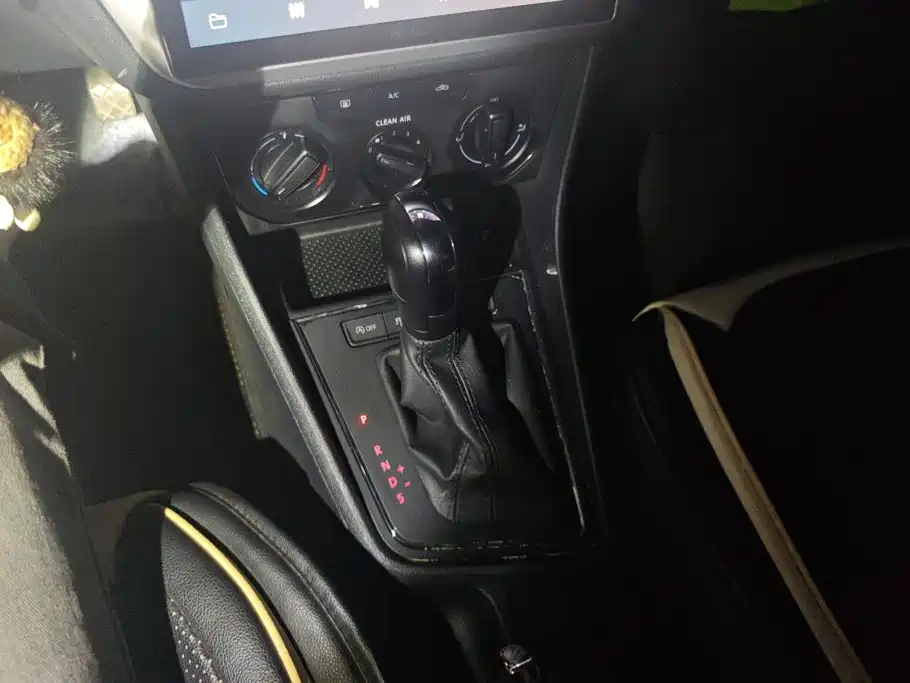Volkswagen Lavida — миниатюра 16
