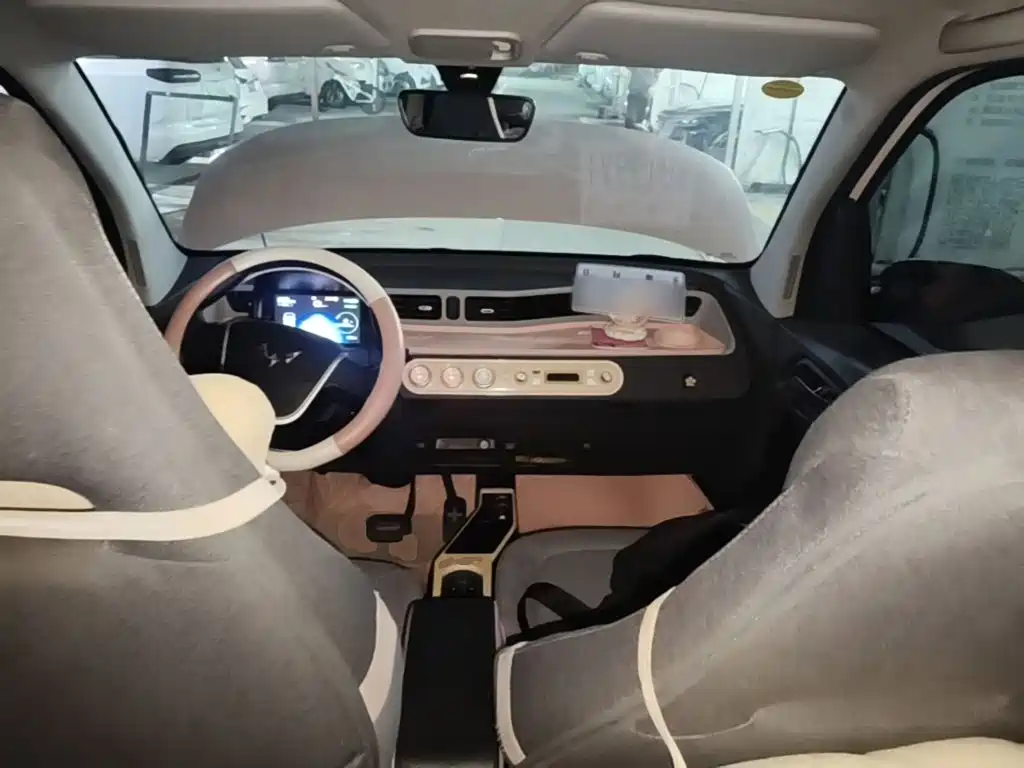 Wuling MINIEV — миниатюра 10