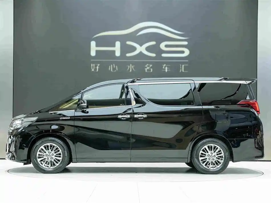 Toyota Alphard — миниатюра 3