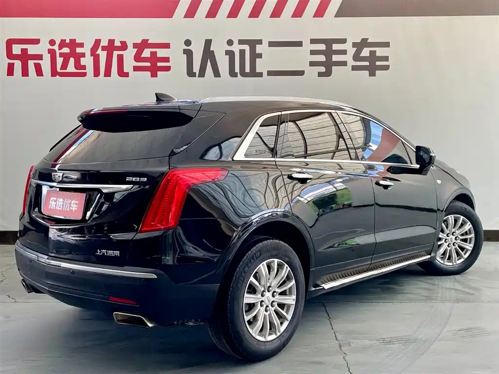 CADILLAC XT5