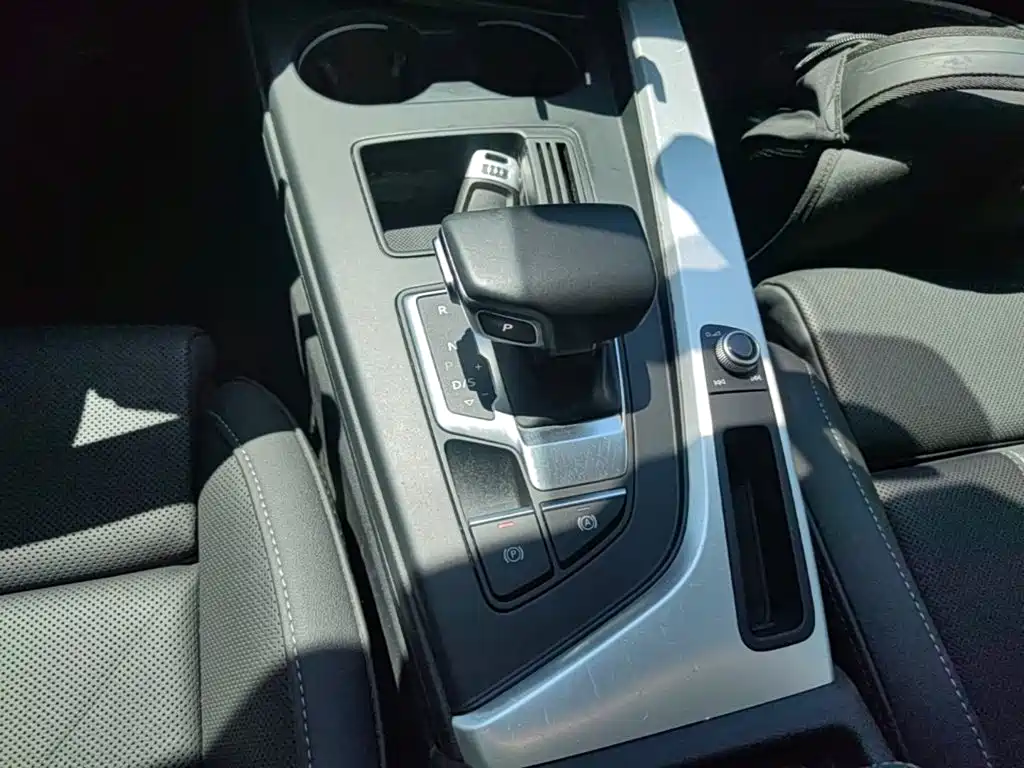 Audi A4L — миниатюра 14