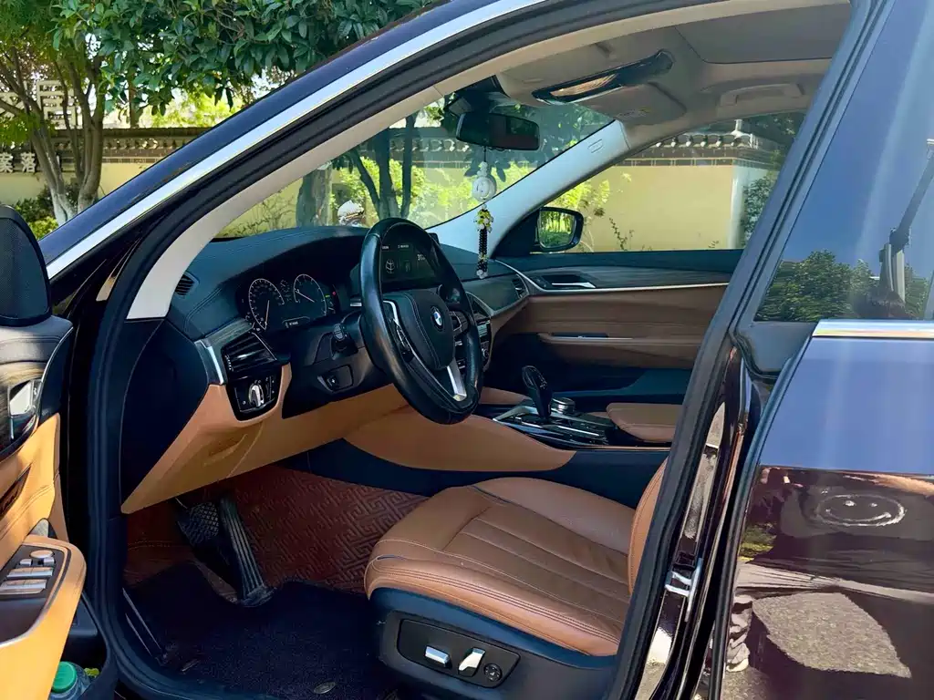 BMW 6 Series GT — миниатюра 6