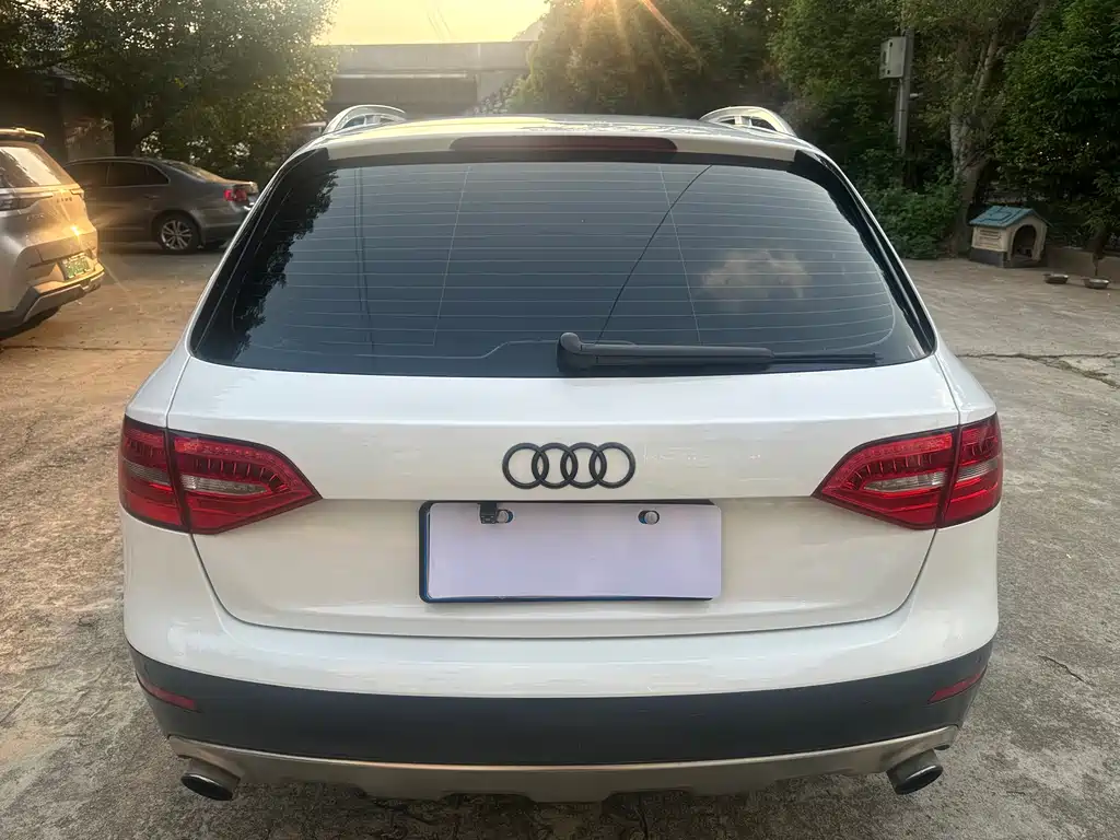 Audi A4 (Import) — миниатюра 9