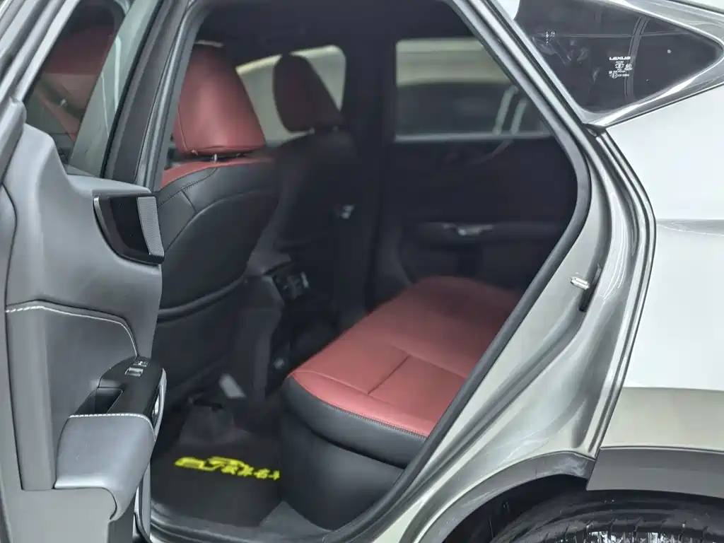 Lexus NX — миниатюра 11