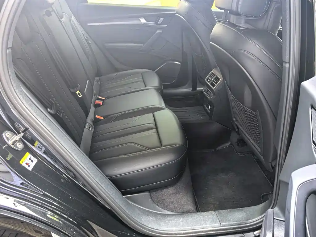 Audi Q5L 2025 45 40 TFSI Luxury
