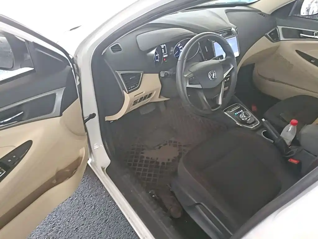 Changan Eado New Energy — миниатюра 16