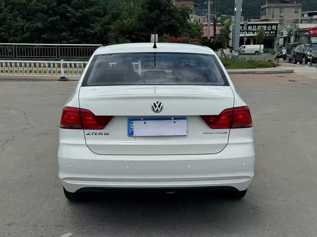 Volkswagen Santana — миниатюра 3