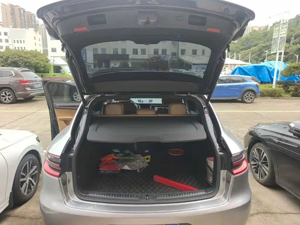 Porsche Macan — миниатюра 19