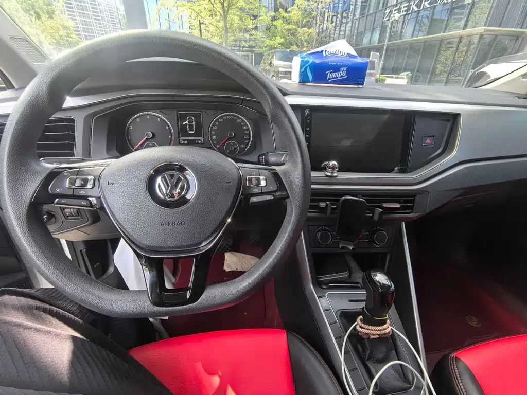 Volkswagen Polo — миниатюра 5