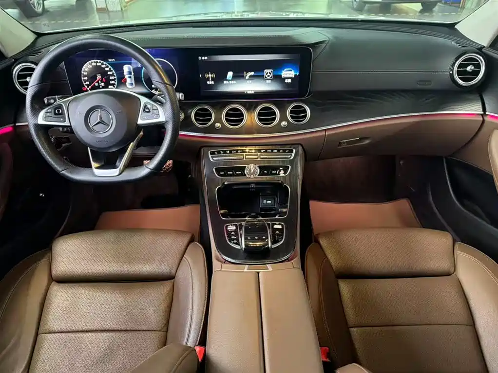 MERCEDES-BENZ E CLASS