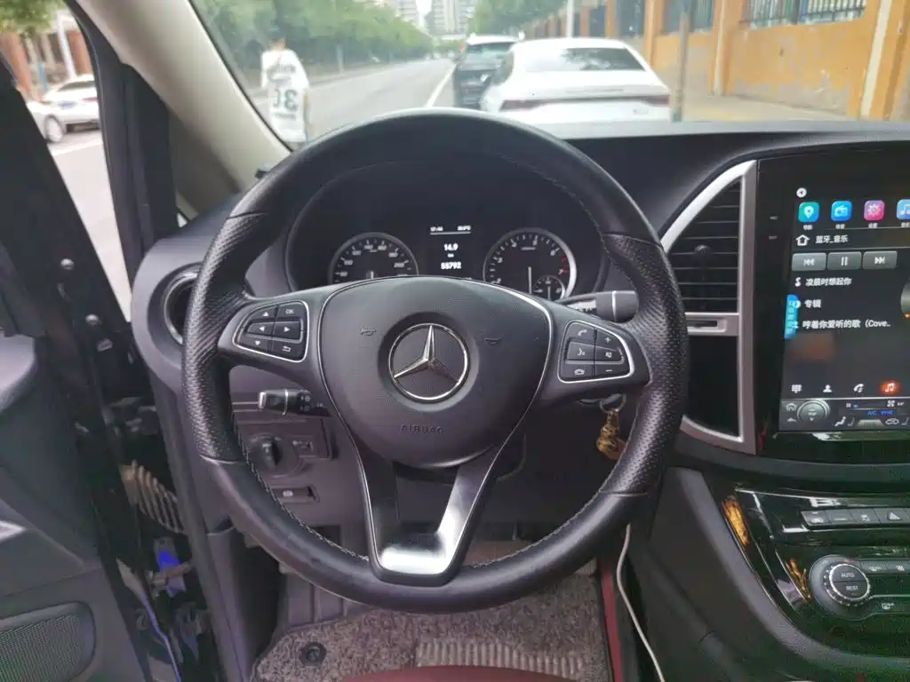 Mercedes-Benz Vito — миниатюра 11