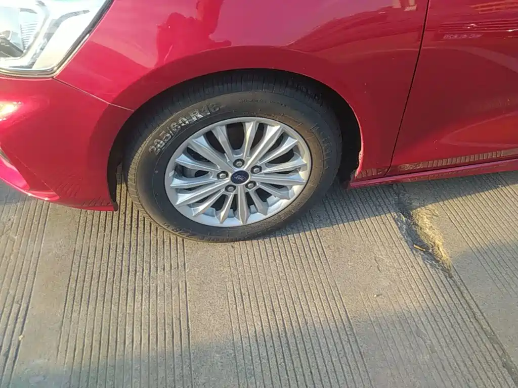 Ford Focus — миниатюра 23