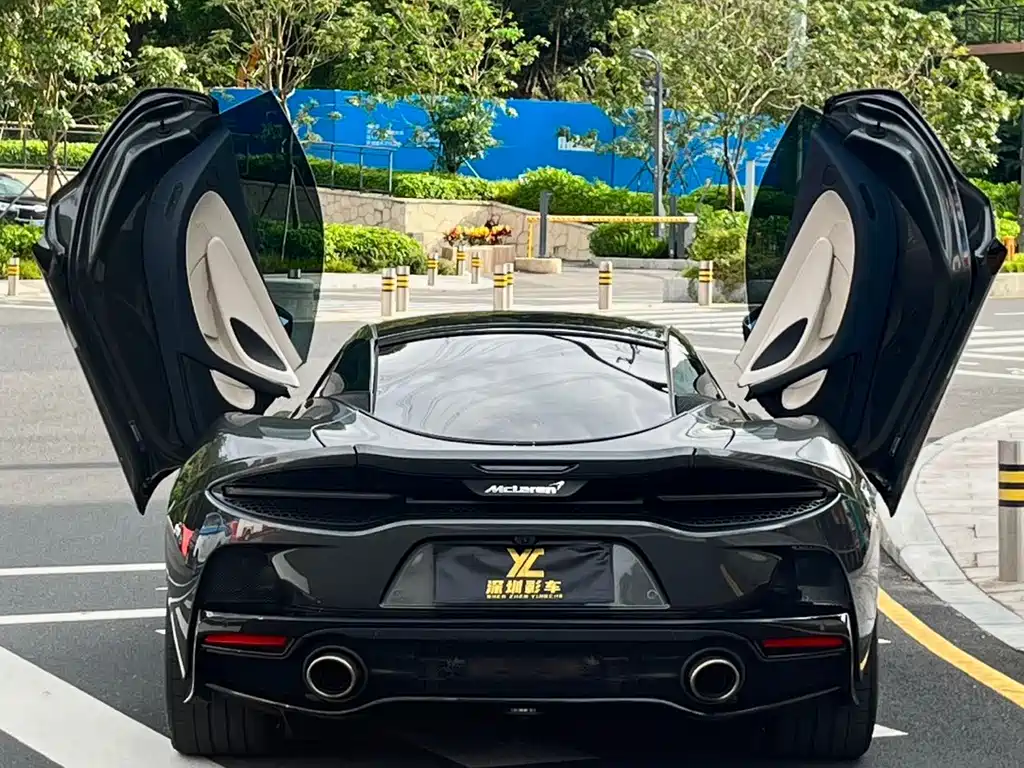 McLaren GT — миниатюра 6