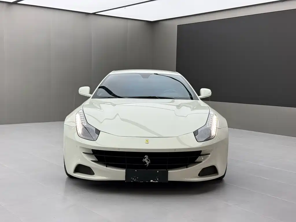 Ferrari FF — миниатюра 2