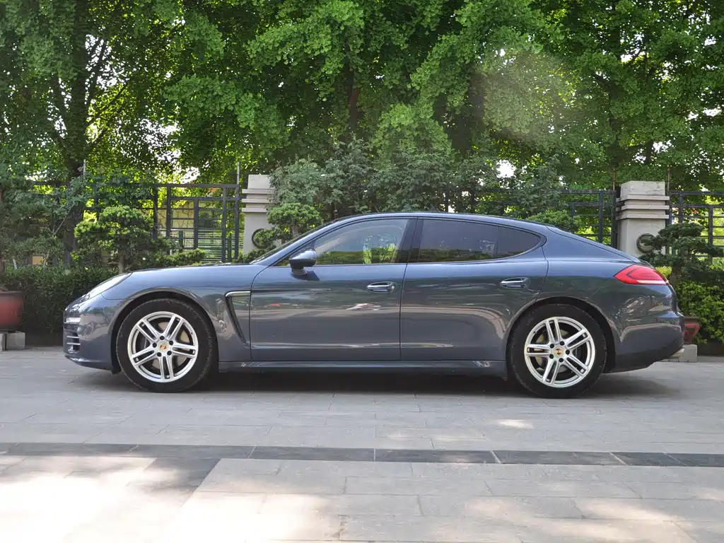 Porsche Panamera 2014 Panamera 4 3.0T