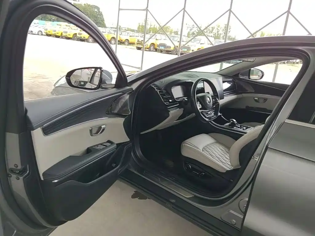 BYD Han — миниатюра 16