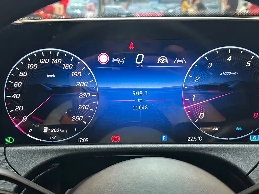 Mercedes-Benz E-Class — миниатюра 22