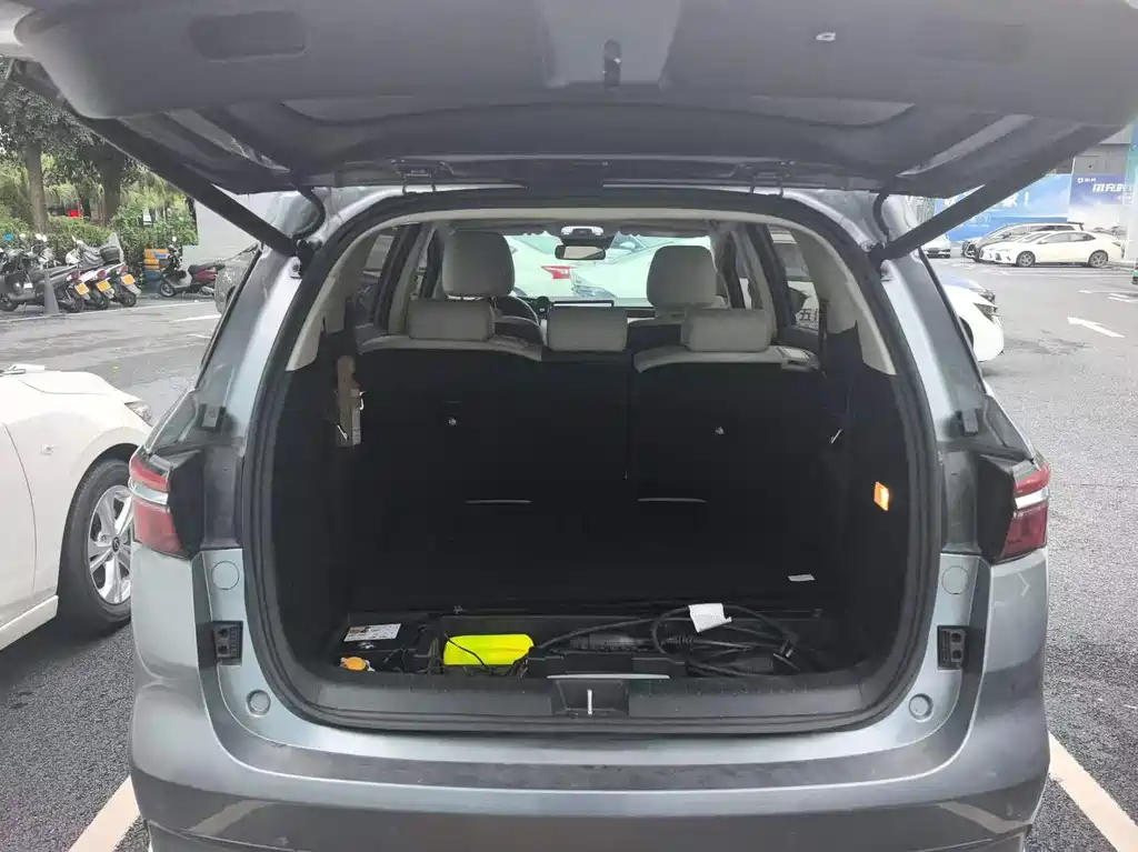 BYD MAX New Energy — миниатюра 5