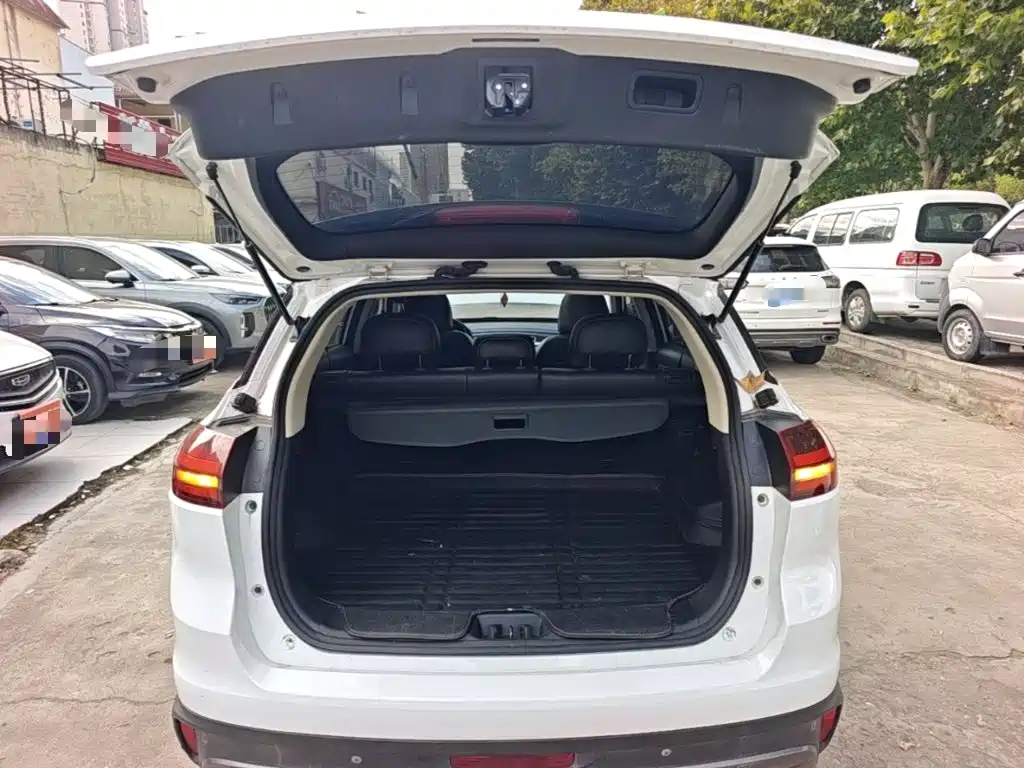 Geely Boyue — миниатюра 19