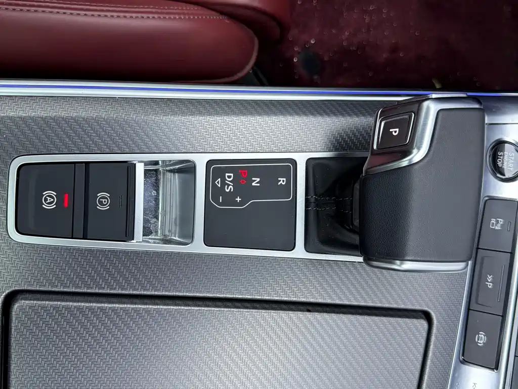 Audi A7L — миниатюра 13