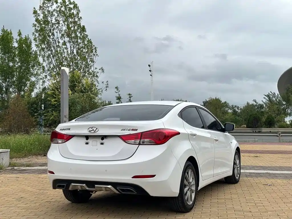 Hyundai Elantra Langdong — миниатюра 4