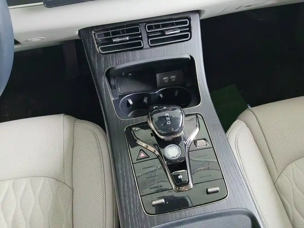 BYD Han — миниатюра 14