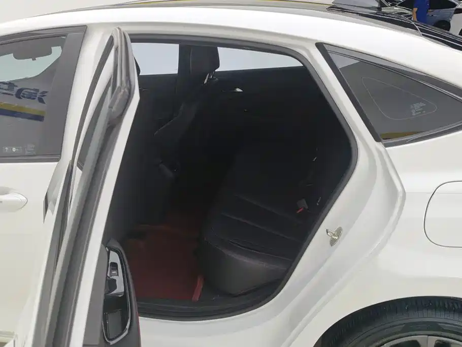 Buick Verano — миниатюра 11