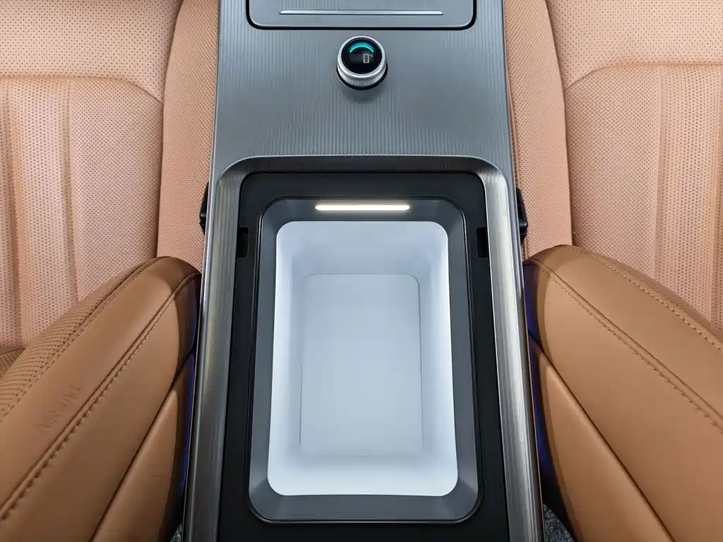 BYD Хань Ли — миниатюра 17