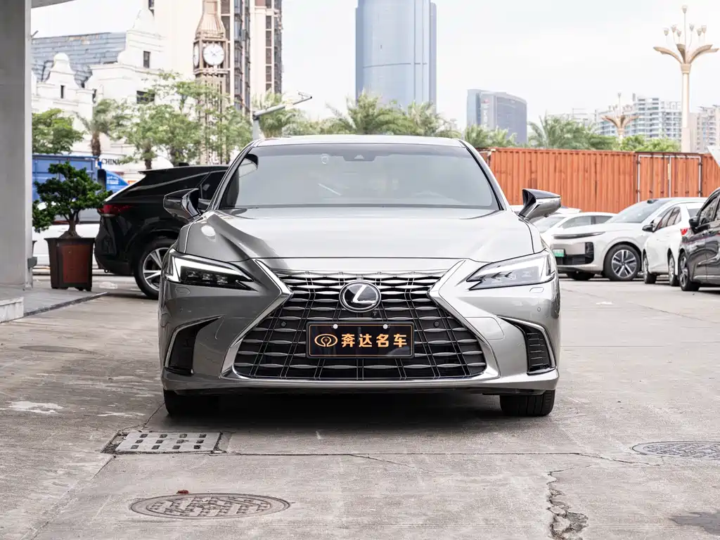 Lexus ES — миниатюра 2