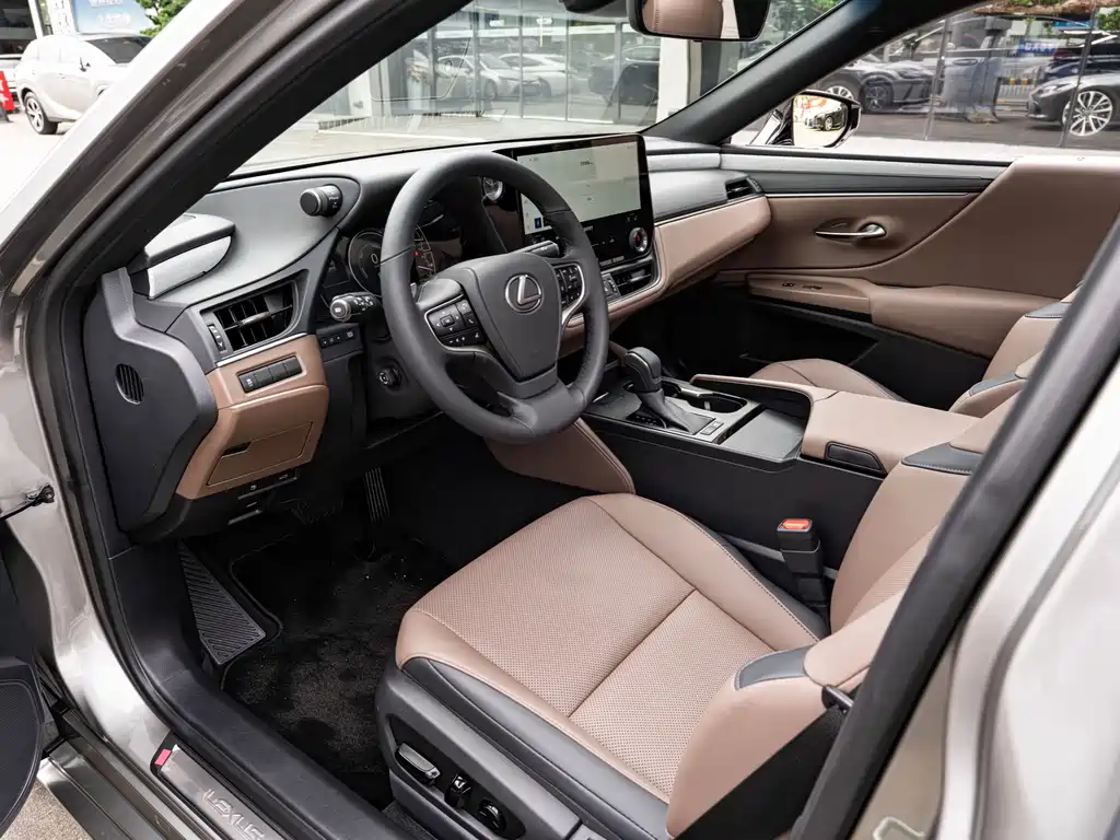 Lexus ES — миниатюра 9