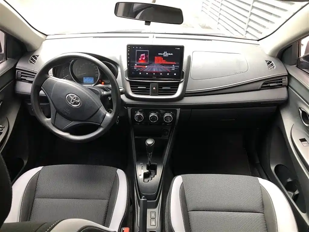 TOYOTA YARIS L ZHIXUAN