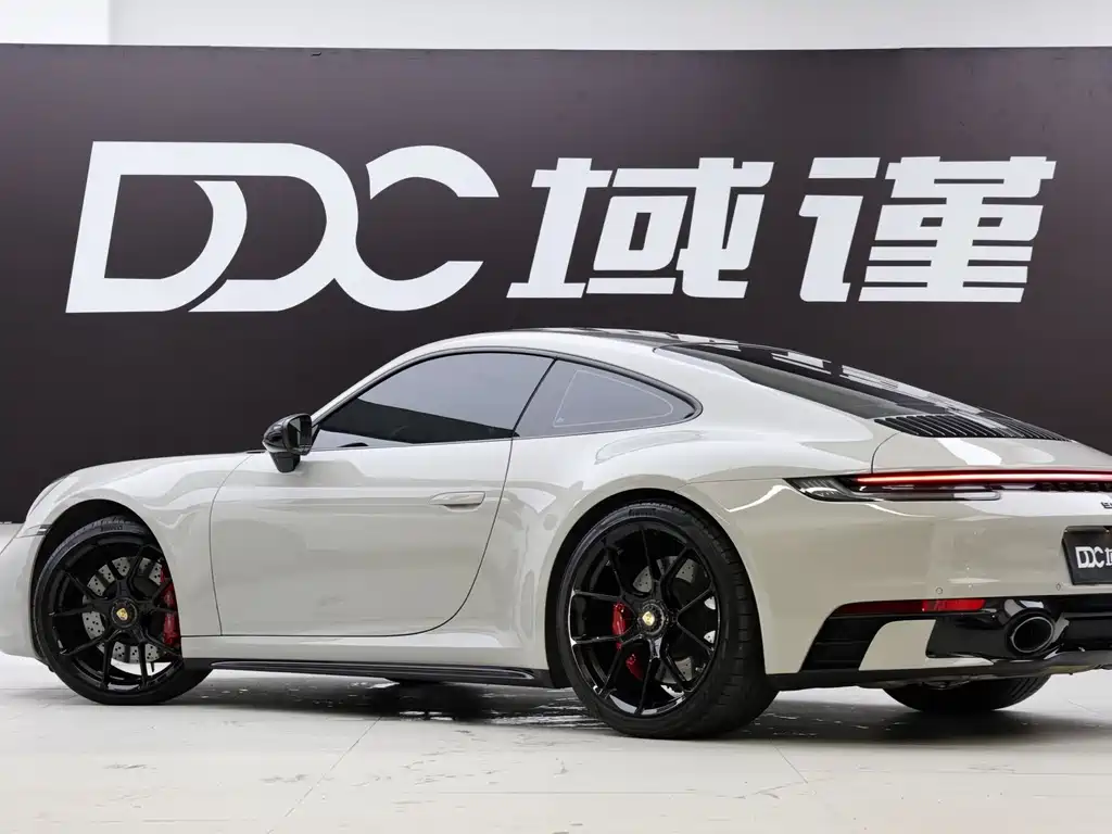 Porsche 911 2022 Carrera 3.0T