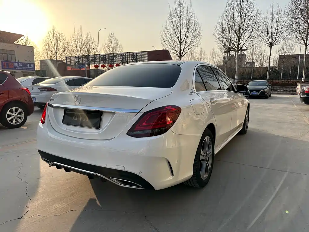 MERCEDES-BENZ C CLASS