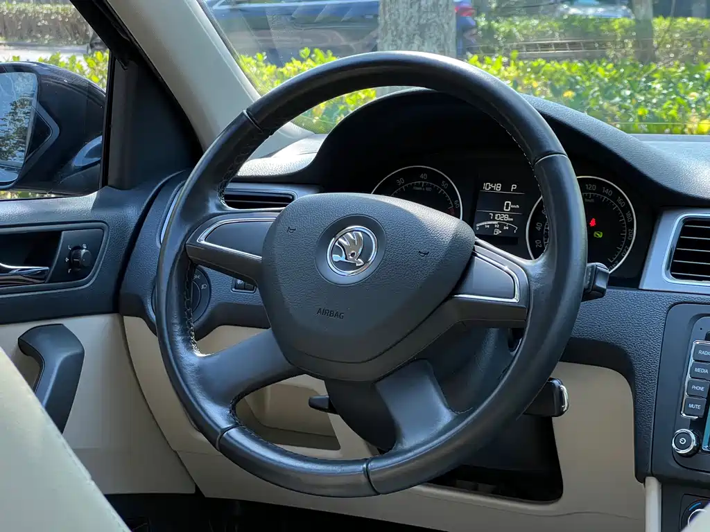 Skoda Rapid — миниатюра 14