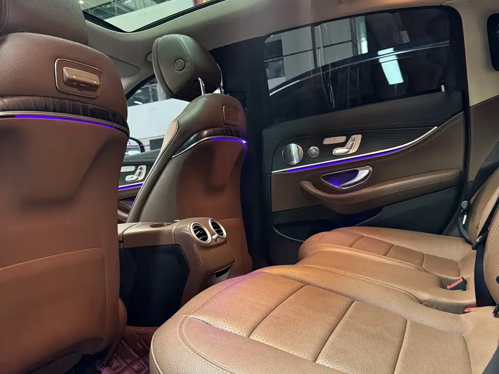 Mercedes-Benz E-Class — миниатюра 15