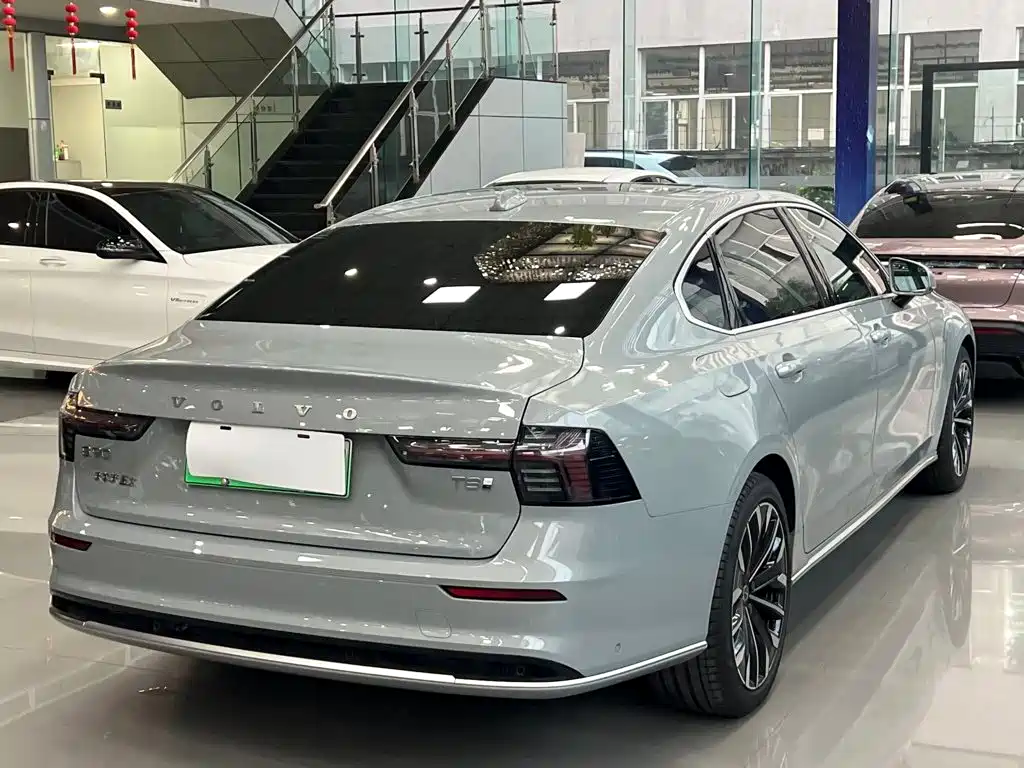 Volvo S90 PHEV — миниатюра 7
