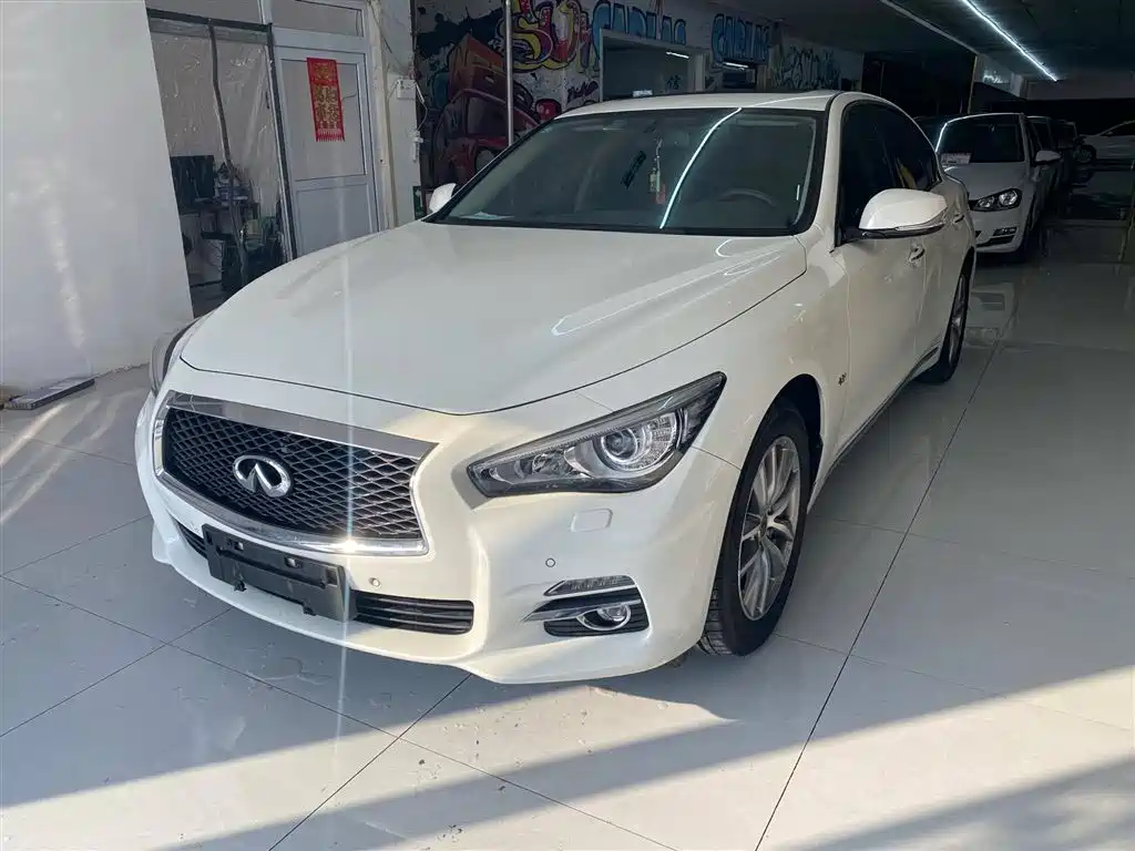 Infiniti Q50L 2016