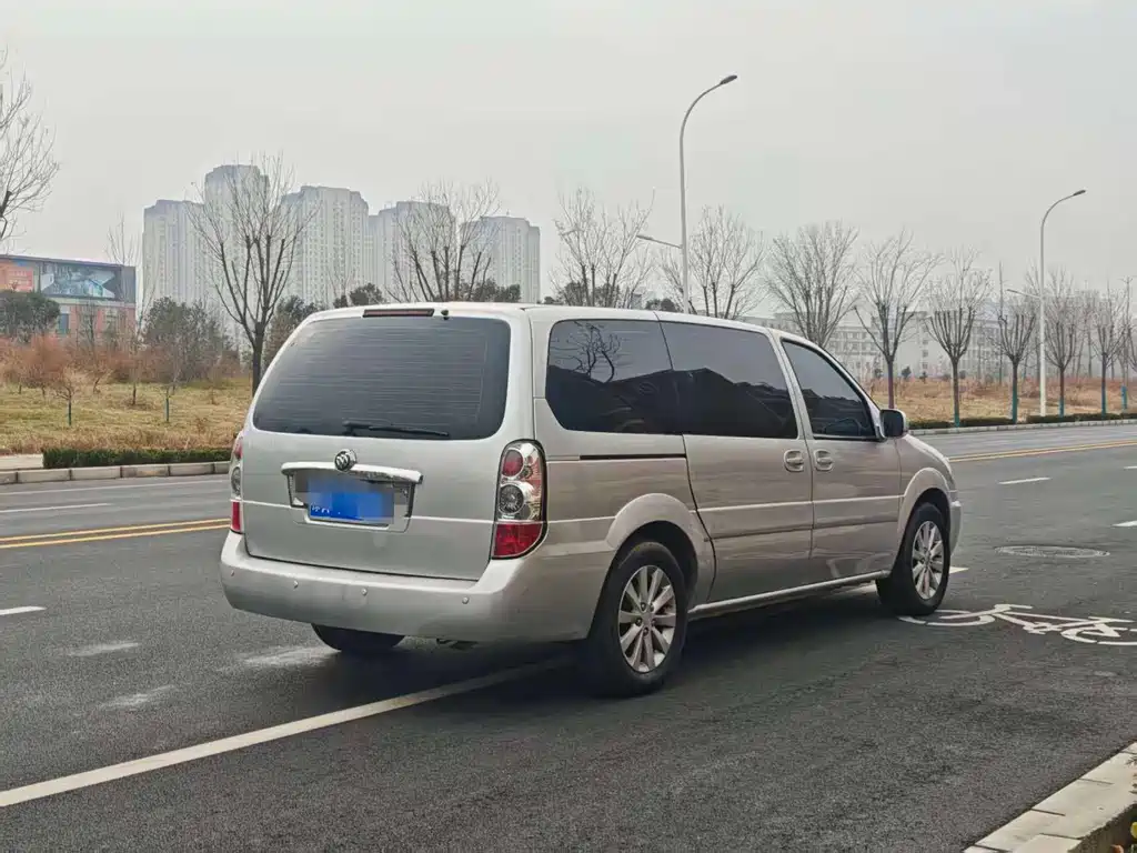 Buick GL8 — миниатюра 6