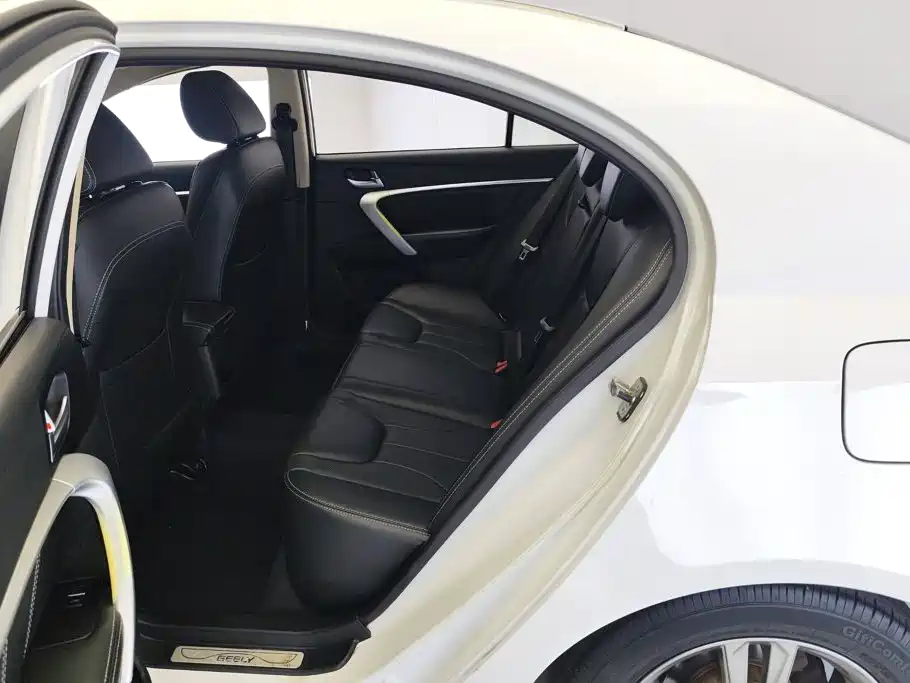 Geely Emgrand — миниатюра 11