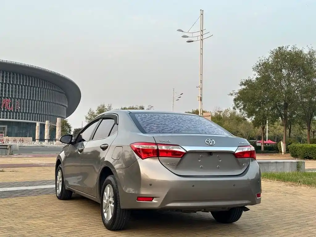Toyota Corolla — миниатюра 6