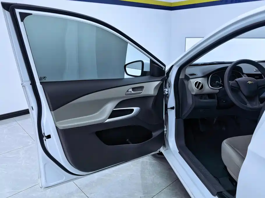 Chevrolet Sail — миниатюра 7