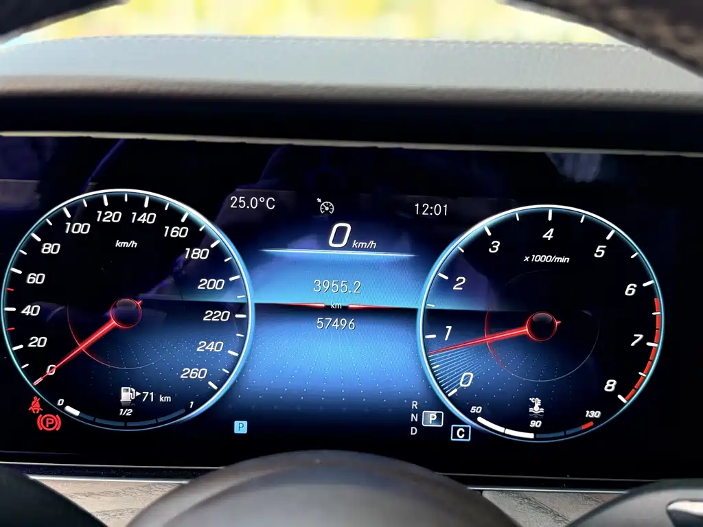 Mercedes-Benz E-Class — миниатюра 24