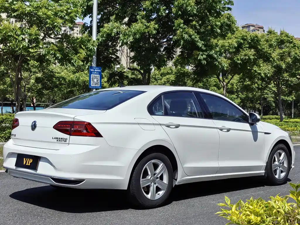 Volkswagen Lamando 2019 230TSI DSG VI