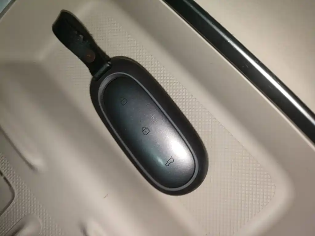 Li Auto Li L9 — миниатюра 9
