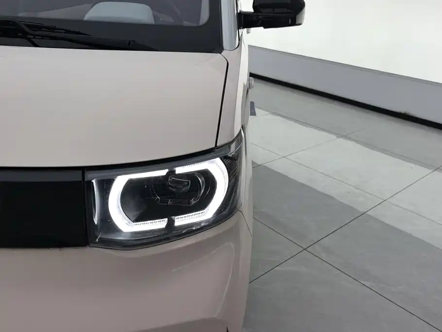 Wuling MINIEV — миниатюра 5