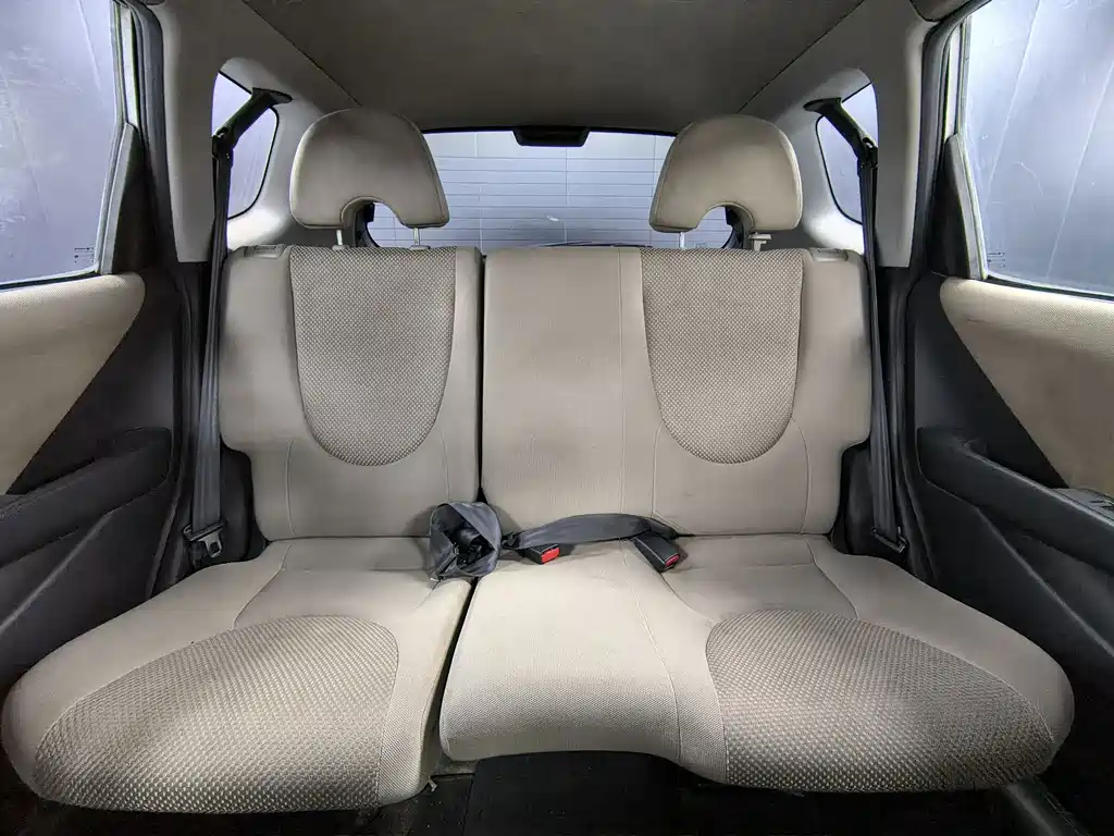 Honda Fit — миниатюра 12